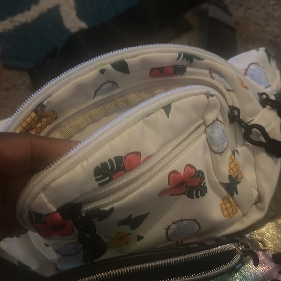 Fannypacks bundle - Picture 4 of 6